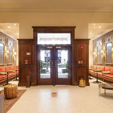 Hotel Cleo, Knoxville Downtown, A Tribute Portfolio Hotel エクステリア 写真