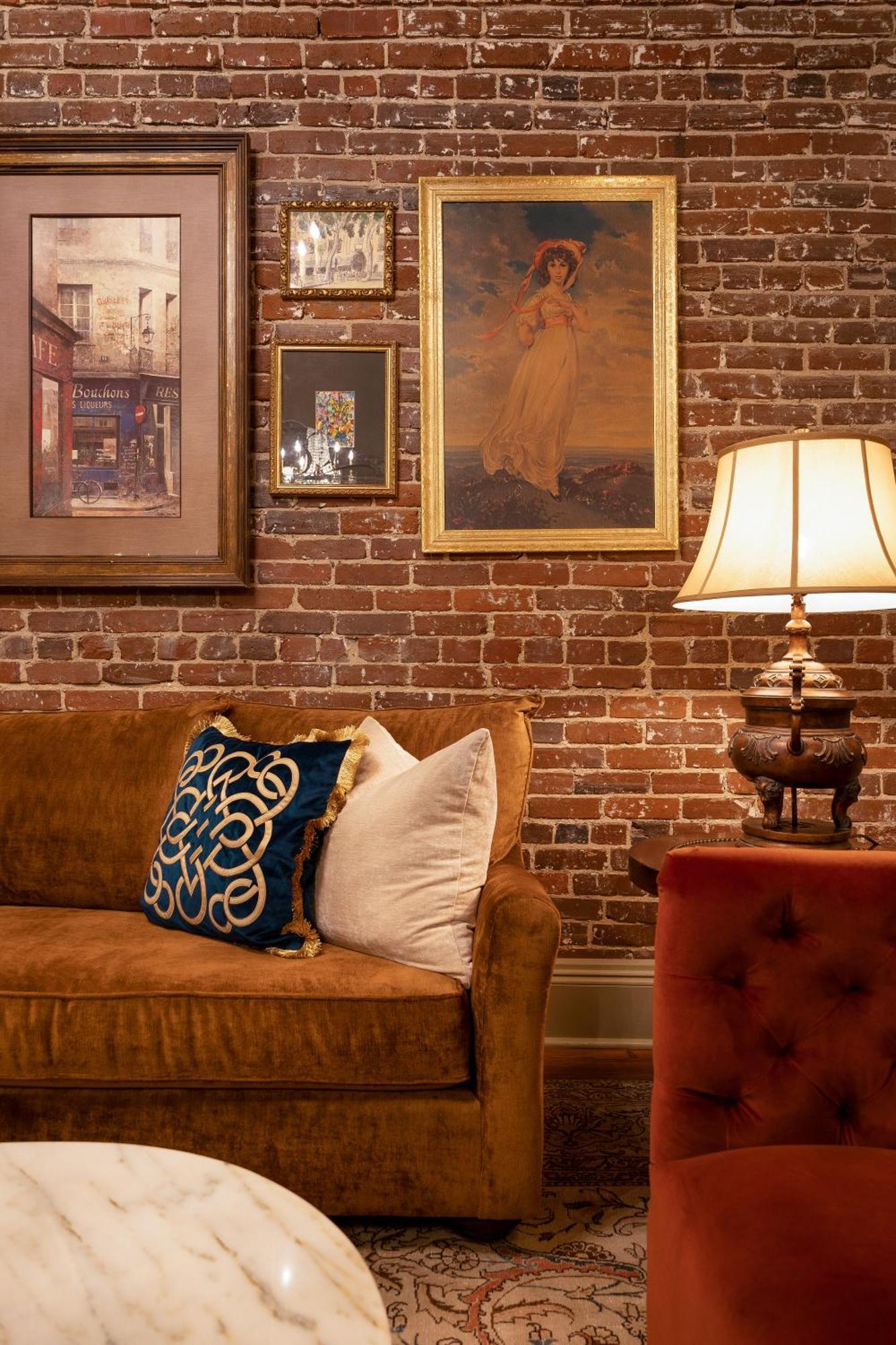 Hotel Cleo, Knoxville Downtown, A Tribute Portfolio Hotel エクステリア 写真
