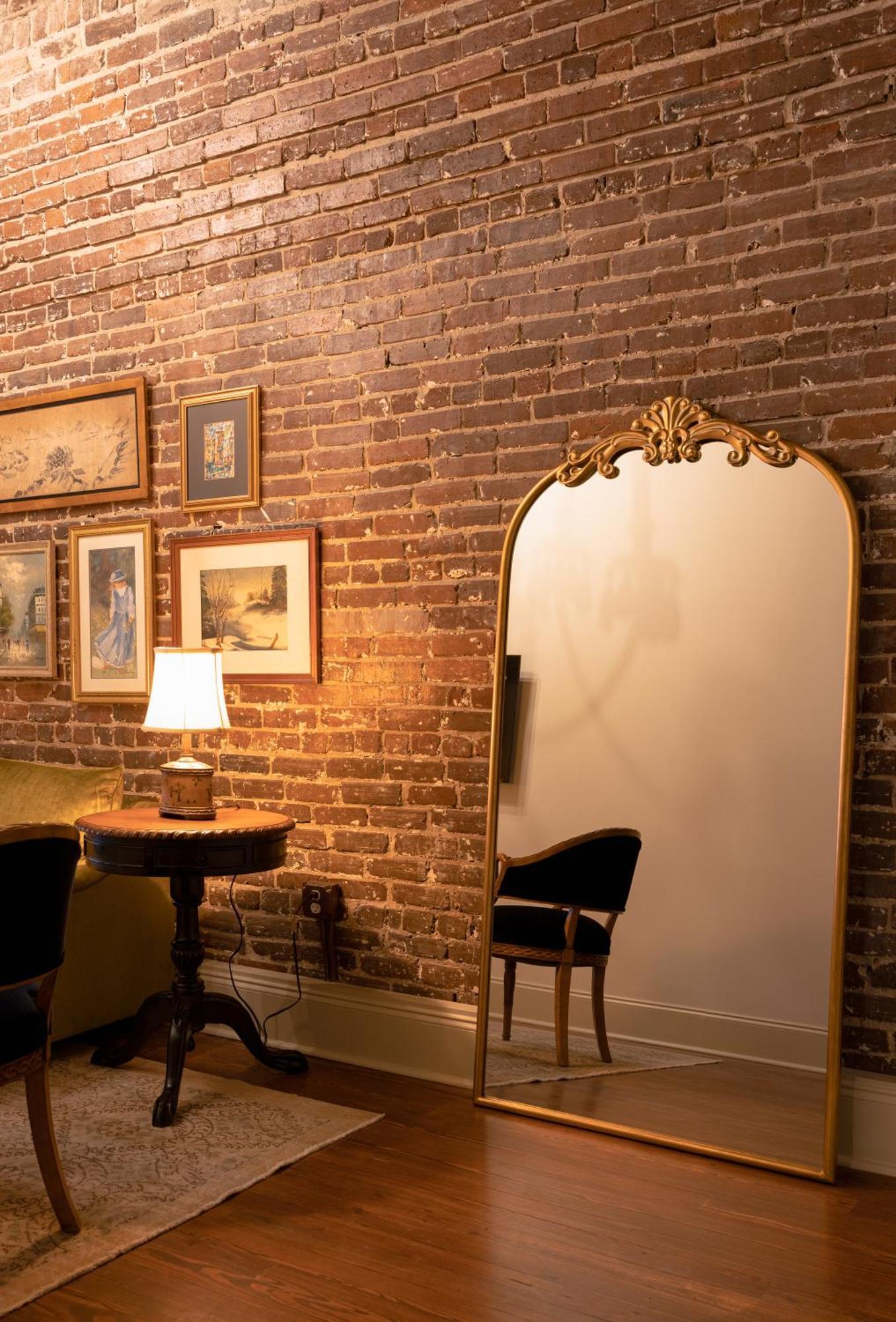 Hotel Cleo, Knoxville Downtown, A Tribute Portfolio Hotel エクステリア 写真